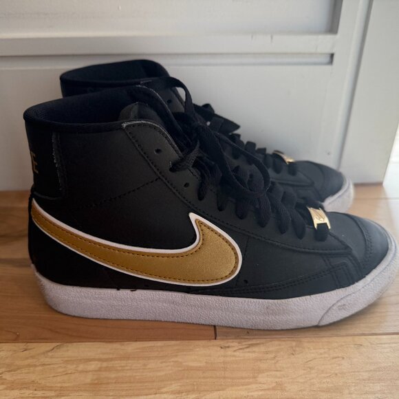Nike Blazer Mid '77 Black & Gold – Women’s Size 7 - Picture 1 of 4